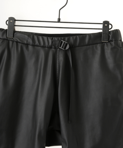 NO ID.（ノーアイディ）の「mp4179-ｼﾝｾﾃｨｯｸﾚｻﾞｰﾚｲﾔｰﾄﾞﾊｰﾌPT ﾊﾟﾝﾂ（その他パンツ・メンズ・ブラック・2/1/3）」の3枚目の写真