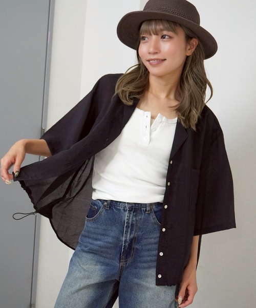 gossara(ゴサラ)の「【さらっと羽織れる軽やかさ】裾ドロスト開襟カラーシャツ(シャツ/ブラウス・レディース・チャコールグレー/ブラウン/ベージュ・FREE)」の2枚目の写真