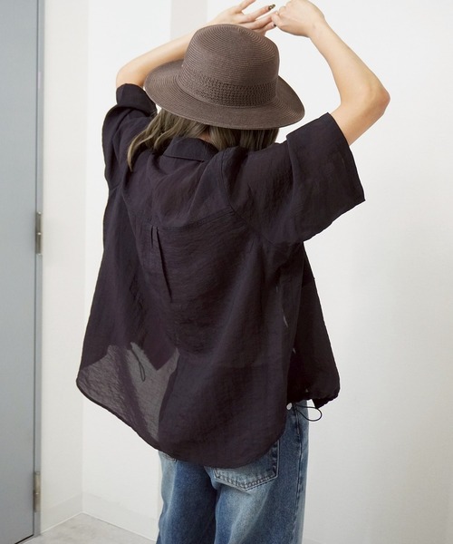 gossara（ゴサラ）の「【さらっと羽織れる軽やかさ】裾ドロスト開襟カラーシャツ（シャツ/ブラウス・レディース・チャコールグレー/ブラウン/ベージュ・FREE）」の5枚目の写真