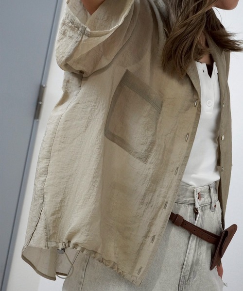 gossara（ゴサラ）の「【さらっと羽織れる軽やかさ】裾ドロスト開襟カラーシャツ（シャツ/ブラウス・レディース・チャコールグレー/ブラウン/ベージュ・FREE）」の10枚目の写真
