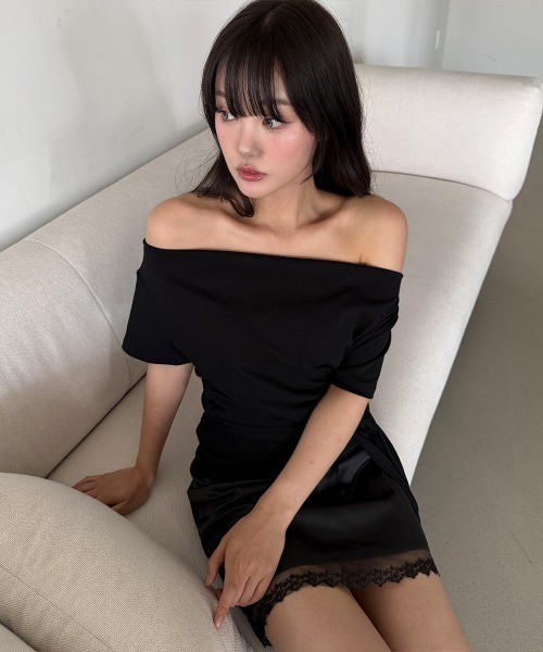 4INT.(フォイント)の「フロント リボン ドレープ リップネック ワン オフショルダー 半袖 Tシャツ(Tシャツ/カットソー・レディース・チャコール/ホワイト/ブラック・FREE)」の19枚目の写真