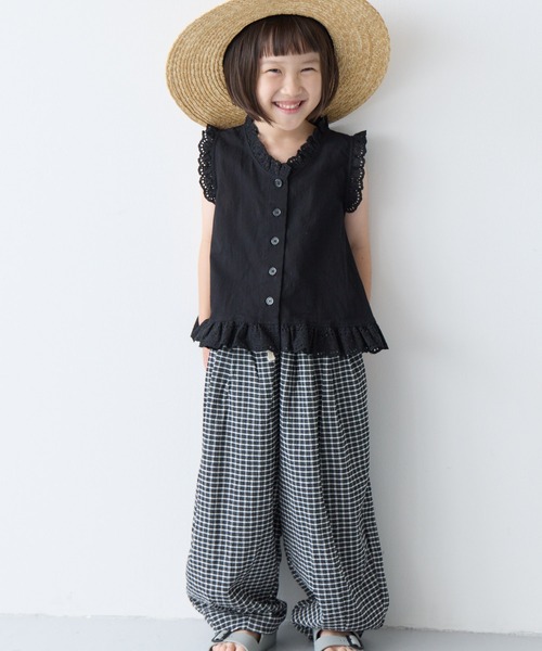 LOWRYS FARM(ローリーズファーム)の「レースノースリーブブラウス 877774(シャツ/ブラウス・キッズ・オフホワイト/ブラック・120cm/150cm/140cm/130cm/110cm)」の16枚目の写真