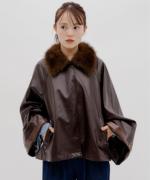 lilium by lily(リリウムバイリリー)の「【lilium by lily】ファー付きポンチョ風コート(その他アウター・レディース・ベージュ/ブラウン・FREE)」の1枚目の写真