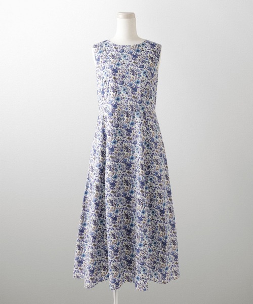HUIT bouquet（ユイット）の「ノースリーブ ウエスト切り替え ワンピース Made with Liberty Fabric HUIT（ワンピース・レディース・グレー/ブルー・M/S）」の2枚目の写真