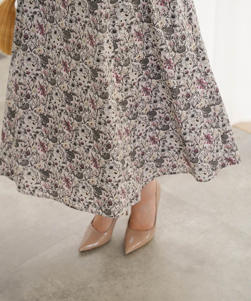 HUIT bouquet（ユイット）の「ノースリーブ ウエスト切り替え ワンピース Made with Liberty Fabric HUIT（ワンピース・レディース・グレー/ブルー・M/S）」の7枚目の写真