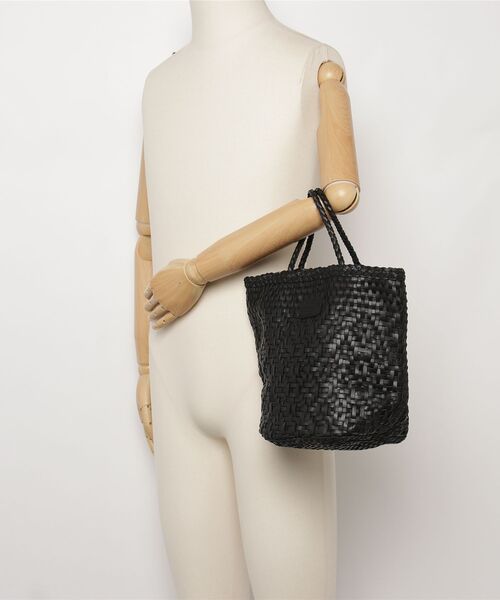 MAISON mou（メゾンムー）の「【Swaraj/スワラージ】手編みメッシュレザーTOTE(牛革)本革（トートバッグ・レディース・ブラック/シルバー/ブラウン/ゴールド/ホワイト・FREE）」の9枚目の写真
