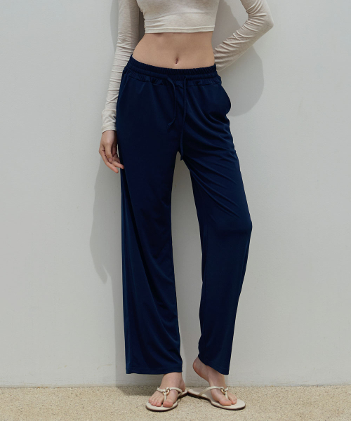 DEVIWEAR(デヴィウェア)の「ワードエイチパンツ DEVI-B0027-ネイビー(スウェットパンツ・レディース・ネイビー・SMALL/MEDIUM/LARGE)」の4枚目の写真