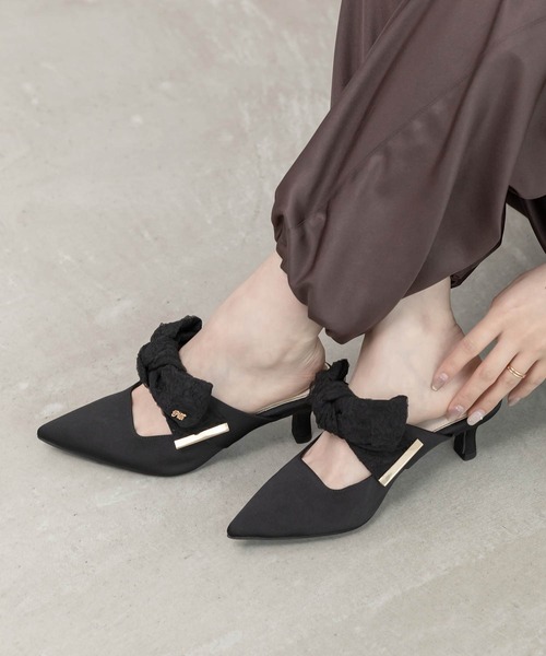RANDA(ランダ)の「ボリュームリボンミュールパンプス(パンプス・レディース・ホワイト系その他/ブラック/アイボリー・L/M/S/LL)」の1枚目の写真