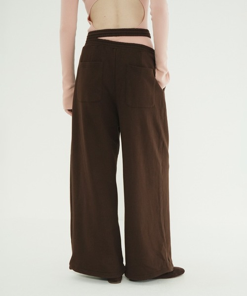 CLANE(クラネ)の「SLASH WAIST SWEAT PANTS(スウェットパンツ・レディース・ブラウン/ブラック/グレー・1/2)」の5枚目の写真