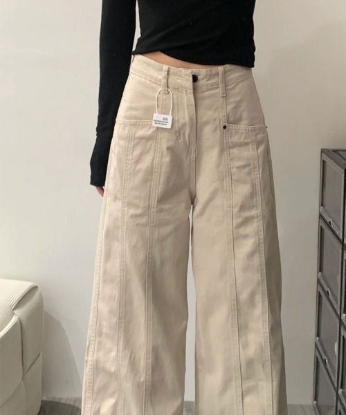 Flugge(フラッジー)の「ワイドバギーパンツ(その他パンツ・レディース・アイボリー・MEDIUM/LARGE)」の14枚目の写真