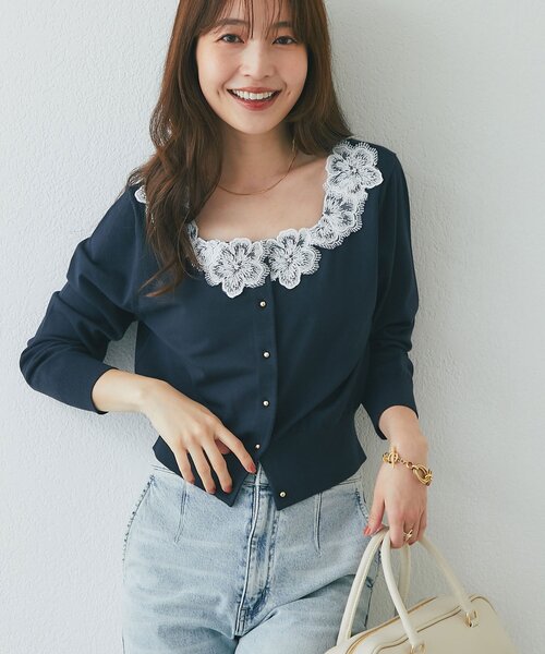 La boutique BonBon(ラブティックボンボン)の「【お気に入り総選挙3位!・最強愛されニット】スクエアネックレース付きカーディガン(カーディガン/ボレロ・レディース・ネイビー/ブラウン/オフホワイト/ボルドー・FREE)」の3枚目の写真