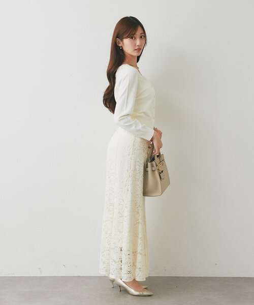 La boutique BonBon(ラブティックボンボン)の「【お気に入り総選挙3位!・最強愛されニット】スクエアネックレース付きカーディガン(カーディガン/ボレロ・レディース・ネイビー/ブラウン/オフホワイト/ボルドー・FREE)」の13枚目の写真