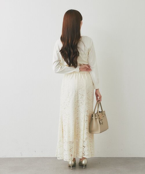 La boutique BonBon(ラブティックボンボン)の「【お気に入り総選挙3位!・最強愛されニット】スクエアネックレース付きカーディガン(カーディガン/ボレロ・レディース・ネイビー/ブラウン/オフホワイト/ボルドー・FREE)」の14枚目の写真