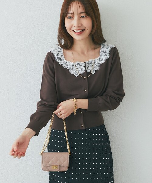 La boutique BonBon(ラブティックボンボン)の「【お気に入り総選挙3位!・最強愛されニット】スクエアネックレース付きカーディガン(カーディガン/ボレロ・レディース・ネイビー/ブラウン/オフホワイト/ボルドー・FREE)」の16枚目の写真