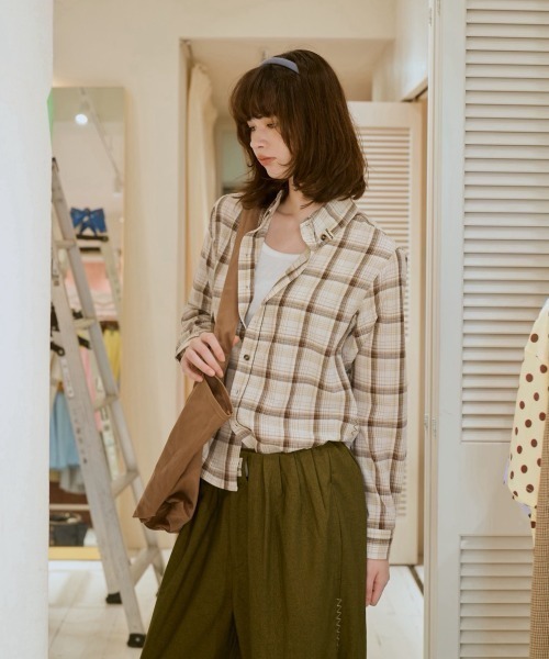 common gull products.(コモンガルプロダクツ)の「光の衣替えシャツ(シャツ/ブラウス・レディース・グレー系/ベージュ系/イエロー系・SMALL/MEDIUM/LARGE)」の20枚目の写真