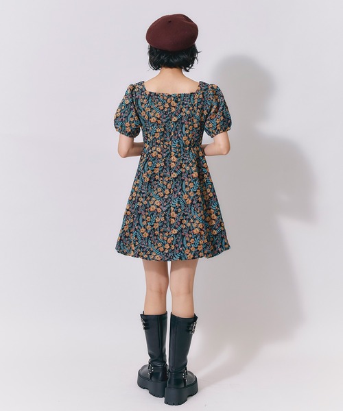 REDYAZEL(レディアゼル)の「ゴブランライクミニフラワーフレアワンピース(ワンピース・レディース・ネイビー/ブルー/ラベンダー・FREE)」の13枚目の写真