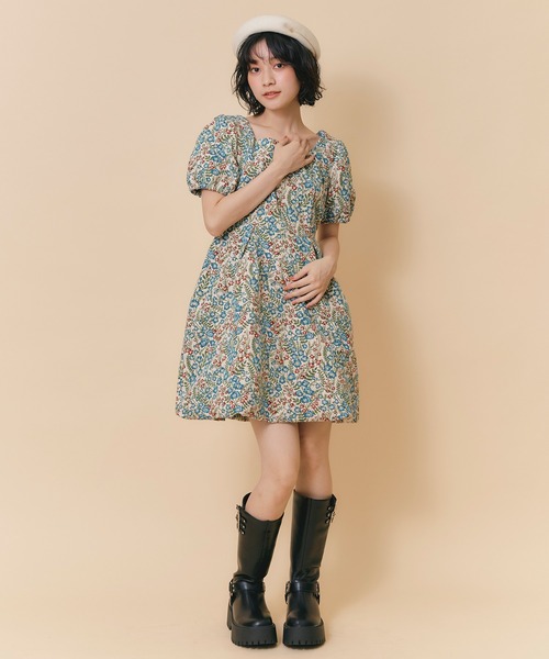 REDYAZEL(レディアゼル)の「ゴブランライクミニフラワーフレアワンピース(ワンピース・レディース・ネイビー/ブルー/ラベンダー・FREE)」の14枚目の写真