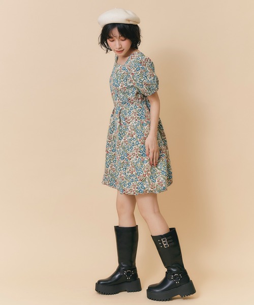 REDYAZEL(レディアゼル)の「ゴブランライクミニフラワーフレアワンピース(ワンピース・レディース・ネイビー/ブルー/ラベンダー・FREE)」の17枚目の写真