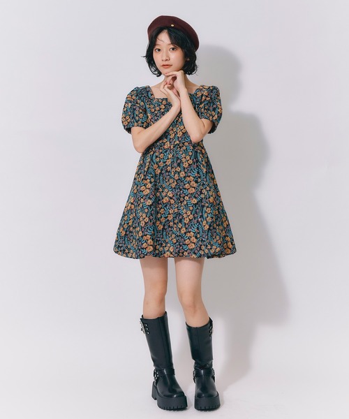 REDYAZEL(レディアゼル)の「ゴブランライクミニフラワーフレアワンピース(ワンピース・レディース・ネイビー/ブルー/ラベンダー・FREE)」の8枚目の写真