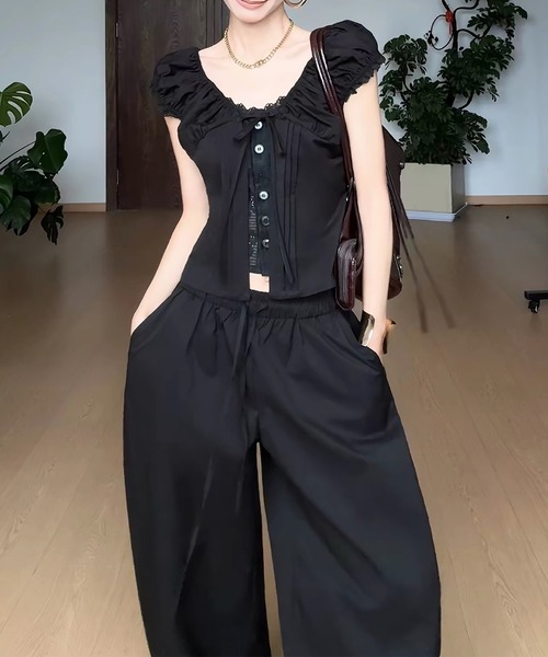 Girly Doll（ガーリードール）の「【セットアップ】ギャザーリボントップス&ワイドパンツ（セットアップ・レディース・ダークグレー/ブラック・M/L）」の2枚目の写真