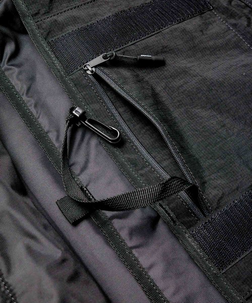 Gramicci(グラミチ)の「●GRAMICCI(グラミチ) ●MESSENGER BAG(メッセンジャーバッグ・メンズ・ブラック・FREE)」の9枚目の写真