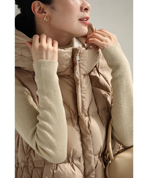 cawaii(カワイイ)の「体型拾わないダウンベスト(ダウンベスト・レディース・ベージュ・L~XL/S~M)」の2枚目の写真