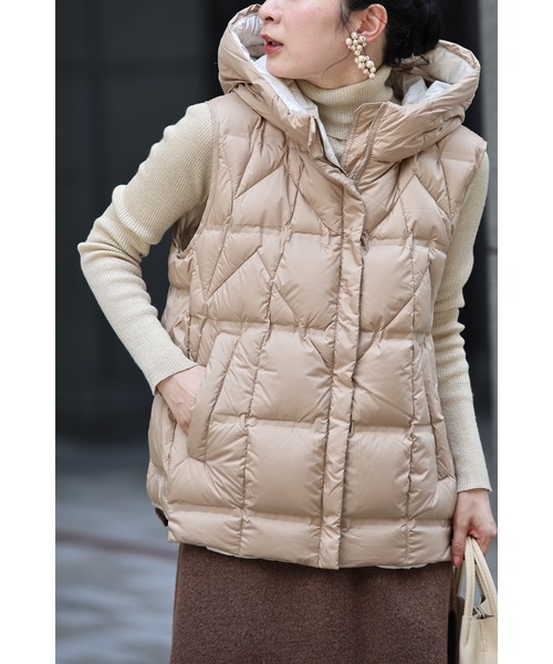 cawaii(カワイイ)の「体型拾わないダウンベスト(ダウンベスト・レディース・ベージュ・L~XL/S~M)」の3枚目の写真