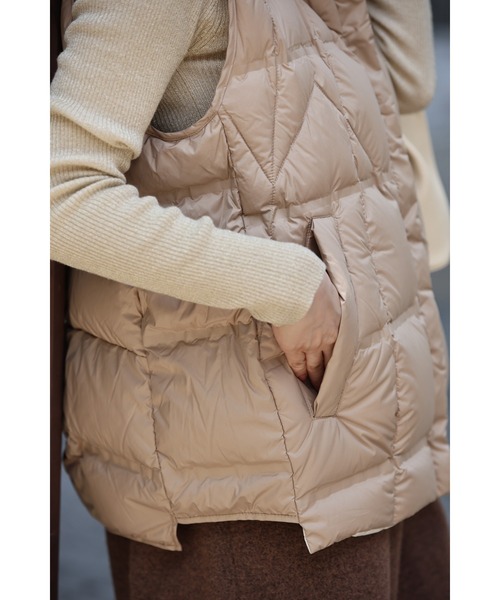 cawaii(カワイイ)の「体型拾わないダウンベスト(ダウンベスト・レディース・ベージュ・L~XL/S~M)」の7枚目の写真