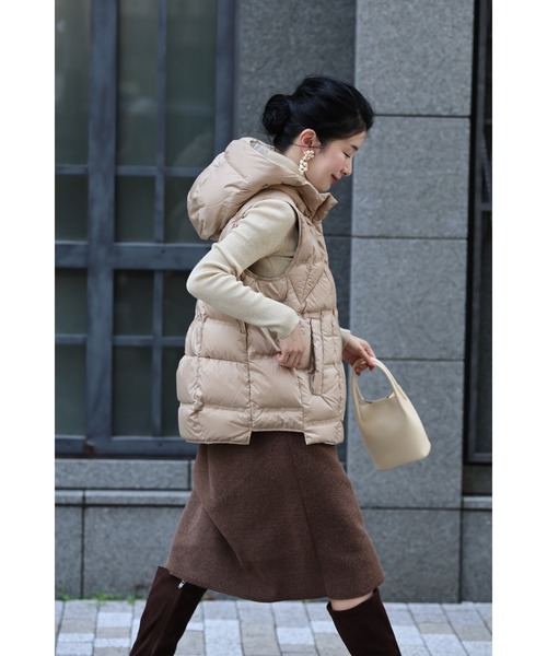 cawaii(カワイイ)の「体型拾わないダウンベスト(ダウンベスト・レディース・ベージュ・L~XL/S~M)」の9枚目の写真