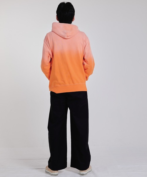 EFFECTEN(エフェクテン)の「【EFFECTEN】Gradation fade pullover hoodie(パーカー・メンズ・オレンジ系その他/グリーン系その他・X-LARGE/LARGE/MEDIUM)」の6枚目の写真