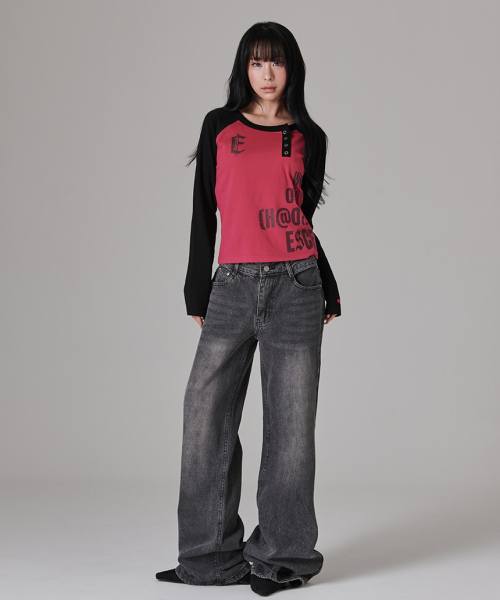 ESCAPEFROM(エスケープフロム)の「ESCF ピクセルタイポプリントサイドスナップロングスリーブマゼンタ(Tシャツ/カットソー・レディース・その他・MEDIUM)」の3枚目の写真