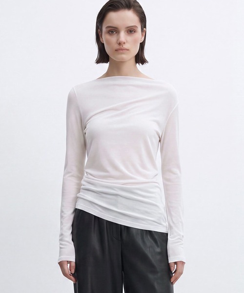 THE TOKYO(ザトウキョウ)の「【IIROT/イロット】別注 Cashmere blend Asymmetry Tops/カシミヤブレンドトップス(Tシャツ/カットソー・レディース・ブラック/ホワイト・FREE)」の2枚目の写真