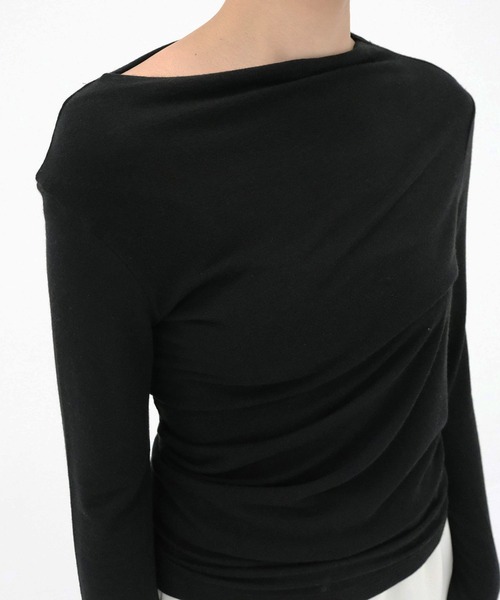 THE TOKYO(ザトウキョウ)の「【IIROT/イロット】別注 Cashmere blend Asymmetry Tops/カシミヤブレンドトップス(Tシャツ/カットソー・レディース・ブラック/ホワイト・FREE)」の9枚目の写真