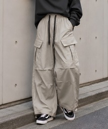 パラシュートワイドパンツ