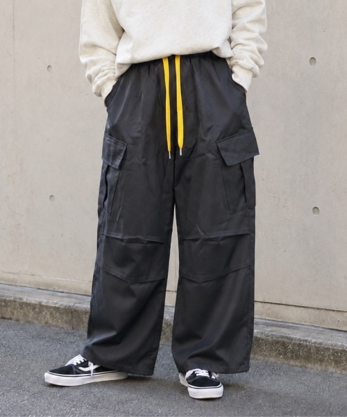 center i(センターアイ)の「パラシュートワイドパンツ(カーゴパンツ・レディース・グレー/ブラック・FREE)」の2枚目の写真