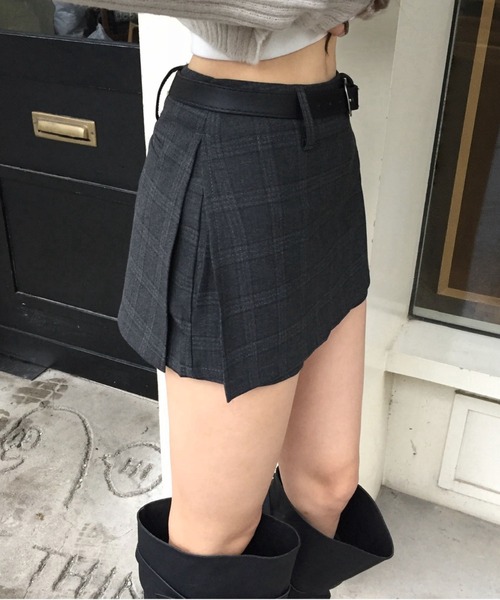 modimood(モディムード)の「サイドスリットチェック柄ミニスカートパンツ+ベルトセット(スカート・レディース・チャコール・SMALL/MEDIUM)」の2枚目の写真