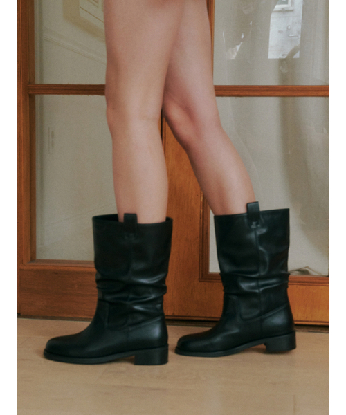 FORRR(フォルンルン)の「シャーリングミドルブーツ - ブラック(ブーツ・レディース・ブラック・24cm/25cm/23cm)」の4枚目の写真