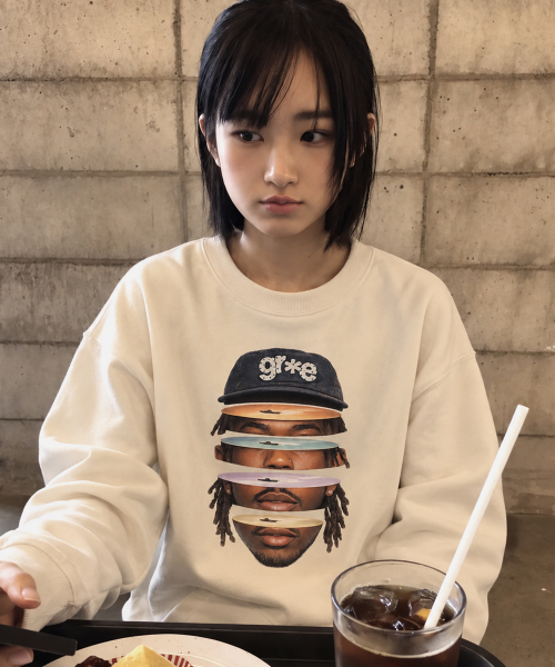 GRAVER ORDINARY（グレイバーオーディナリー）の「[ODNR UNISEX]Face Grae スウェット_Navy（スウェット・レディース・ネイビー・SMALL/MEDIUM/LARGE）」の12枚目の写真