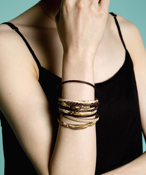 PLAIN CLOTHING（プレーンクロージング）の「6連ビジューブレスレット【PLAIN CLOTHING】（ブレスレット・レディース・ブラウン/ブラック/ナチュラル/ホワイト・FREE）」の12枚目の写真