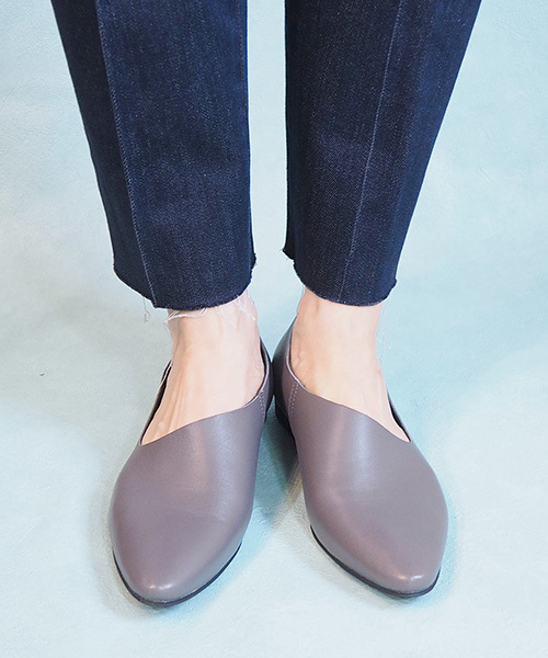 cava cava（サヴァサヴァ）の「◆ cavacava (サヴァサヴァ) ◆ フラットシューズ　7200027（スリッポン・レディース・ブラック/アイボリー/グレー/ブロンズ・23.0cm/23.5cm/24.0cm/24.5cm/22.5cm）」の4枚目の写真