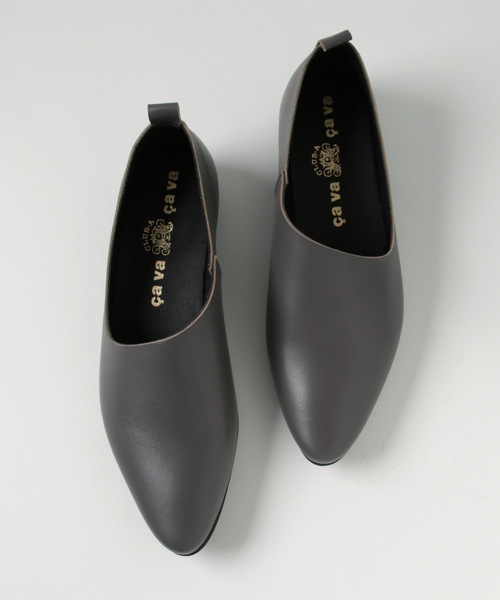 cava cava（サヴァサヴァ）の「◆ cavacava (サヴァサヴァ) ◆ フラットシューズ　7200027（スリッポン・レディース・ブラック/アイボリー/グレー/ブロンズ・23.0cm/23.5cm/24.0cm/24.5cm/22.5cm）」の6枚目の写真