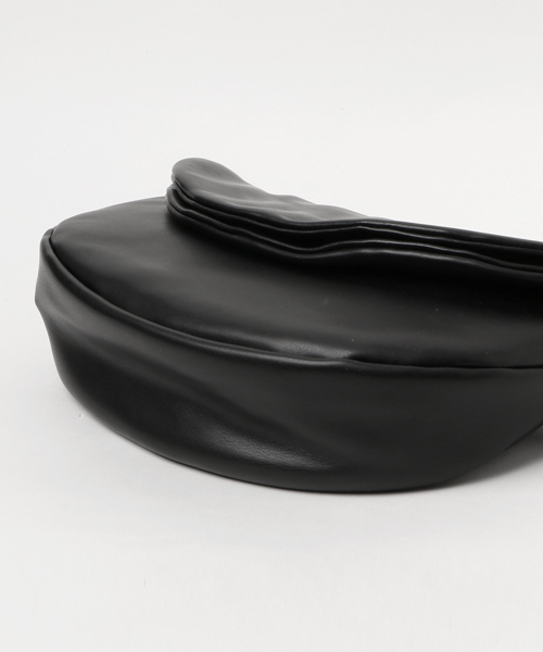 MOUSSY（マウジー）の「ROUND CROSS BODY BAG（ショルダーバッグ・レディース・ワインレッド/ブラック/ホワイト・FREE）」の4枚目の写真