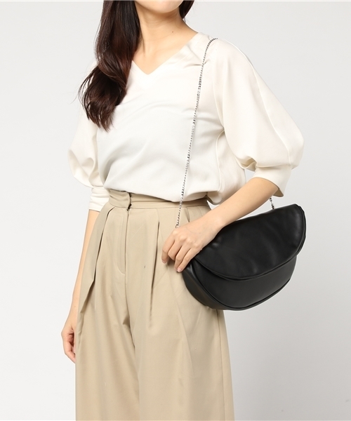 MOUSSY（マウジー）の「ROUND CROSS BODY BAG（ショルダーバッグ・レディース・ワインレッド/ブラック/ホワイト・FREE）」の5枚目の写真