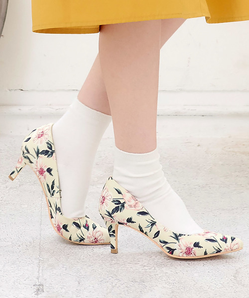 KOBE LETTUCE（コウベレタス）の「キレイな春色でコーデに彩りを！かかとクッション内蔵6cmヒールポインテッドトゥカラーパンプス/レディースシューズ[I1500]神戸レタス（パンプス・レディース・ブラック/パープル/グレー/イエロー/ベージュ系その他/ベージュ/ネイビー/サックスブルー/グリーン/シルバー/その他1/その他2/ドット・L/LL/M/S）」の11枚目の写真