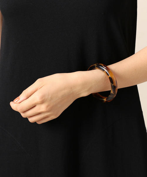 BEAUTY&YOUTH UNITED ARROWS（ビューティーアンドユースユナイテッドアローズ）の「BY∴ カラースマートバングル ◆（バングル/リストバンド・レディース・ホワイト/ブラウン/ナチュラル/ケリー/パープル/ワインレッド・FREE）」の9枚目の写真