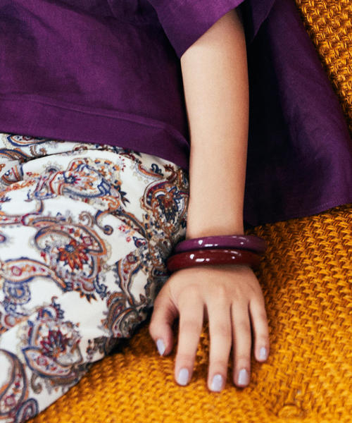 BEAUTY&YOUTH UNITED ARROWS（ビューティーアンドユースユナイテッドアローズ）の「BY∴ カラースマートバングル ◆（バングル/リストバンド・レディース・ホワイト/ブラウン/ナチュラル/ケリー/パープル/ワインレッド・FREE）」の7枚目の写真