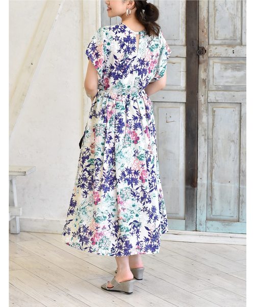 k*（ケイ）の「花柄バックⅤ開きブラウス《MADE IN JAPAN》（シャツ/ブラウス・レディース・ベージュ/グリーン/ブルー・M）」の8枚目の写真
