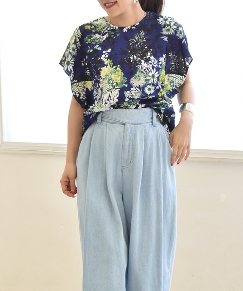 k*（ケイ）の「花柄バックⅤ開きブラウス《MADE IN JAPAN》（シャツ/ブラウス・レディース・ベージュ/グリーン/ブルー・M）」の9枚目の写真