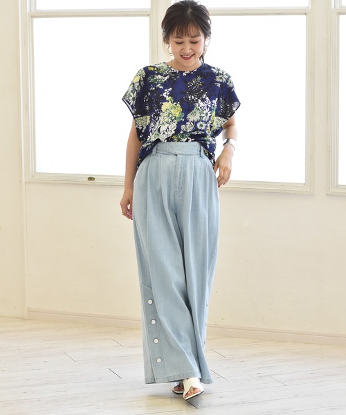 k*（ケイ）の「花柄バックⅤ開きブラウス《MADE IN JAPAN》（シャツ/ブラウス・レディース・ベージュ/グリーン/ブルー・M）」の11枚目の写真