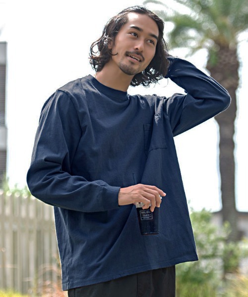 Goodwear（グッドウェア）の「『Goodwear/グッドウェア』WEB別注 ビッグシルエットヘビーウェイトポケット付きクルーネック長袖Tシャツ（Tシャツ/カットソー・メンズ・ホワイト/ブラック/ネイビー/カーキ/サックスブルー/オレンジ/エメラルド/ゴールド系その他/マルーン/チャコール/ベージュ/ワイン/イエロー系その他/パープル系その他/グレー系その他/モスグリーン/オレンジ系その他/ブラウン/パープル/グレー/バーガンディー/ベージュ系その他/ベージュ系その他2/カーキブラウン/ブルー系その他/テラコッタ/ライトピンク/グレー系1/ブラウン系1・S/M/L/XL）」の17枚目の写真